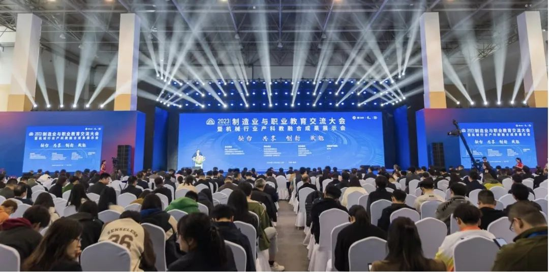 div data=datasource:20231116c8524cd0126840edb87424657c64c4 type=content(图1) div data=datasource:20231116c8524cd0126840edb87424657c64c4 type=content(图1)