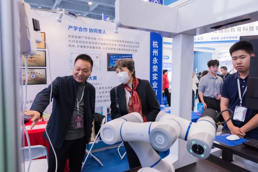 div data=datasource:20231116c8524cd0126840edb87424657c64c4 type=content(图7) div data=datasource:20231116c8524cd0126840edb87424657c64c4 type=content(图7)