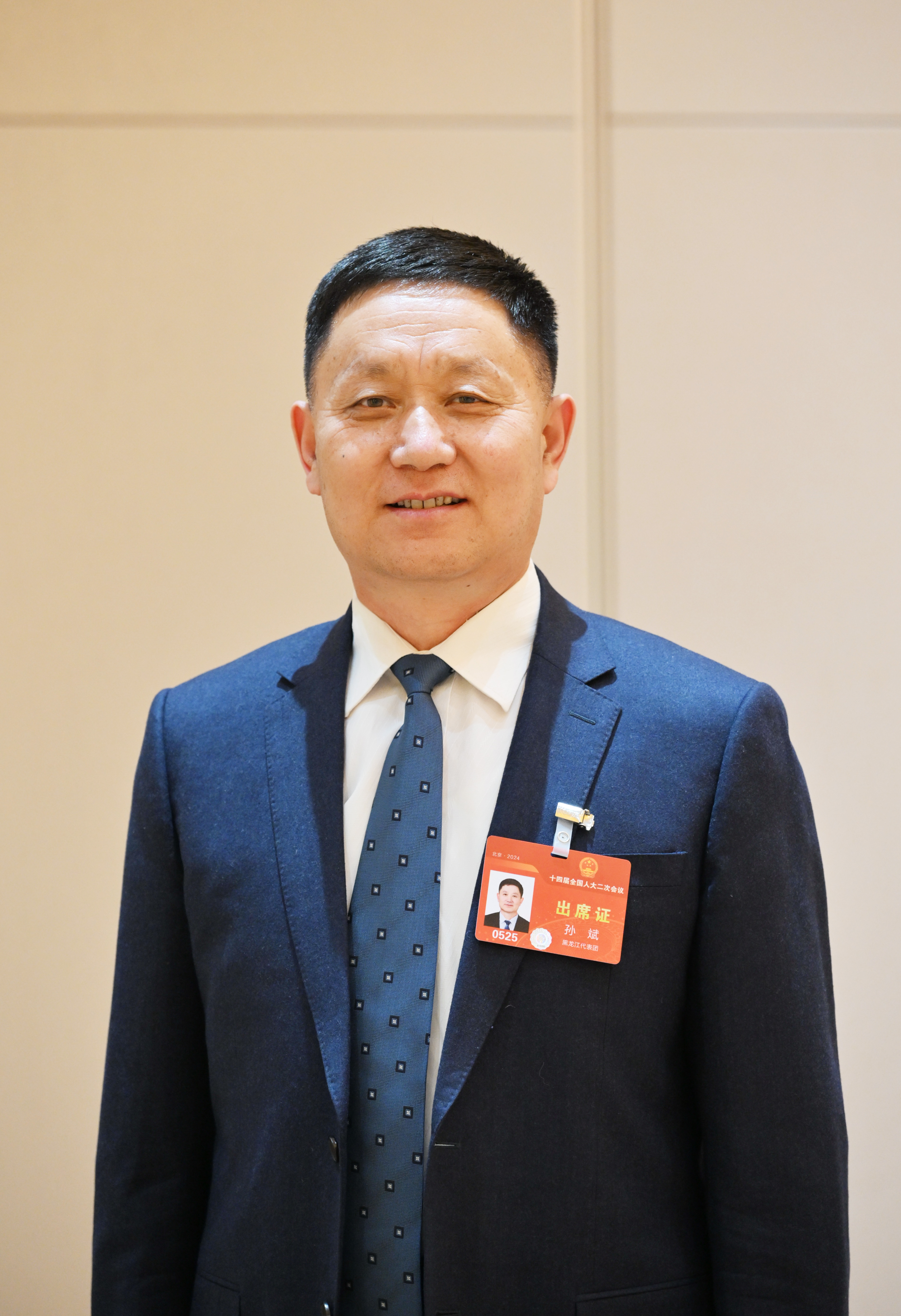 孙斌代表:加大东北地区农业机械研发力度(图1) 孙斌代表:加大东北地区农业机械研发力度(图1)