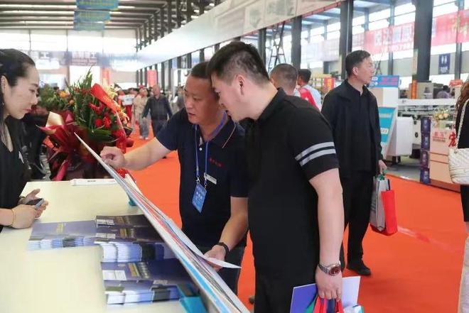 第十四届中国·东光国际纸箱包装机械博览会开幕(图1) 第十四届中国·东光国际纸箱包装机械博览会开幕(图1)