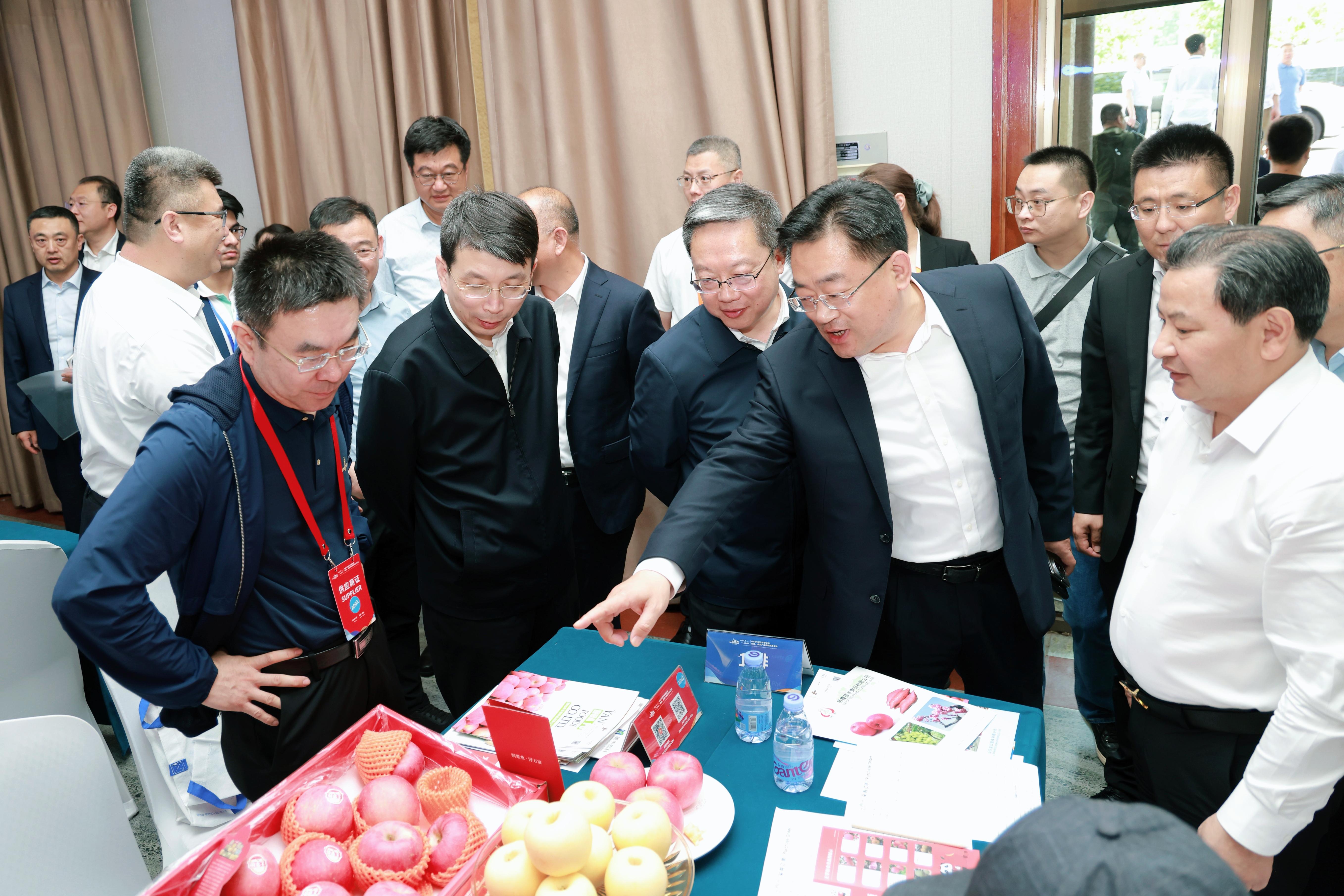 2024烟台苹果出海 机械、食品产业国际精准采购活动今日开幕(图2) 2024烟台苹果出海 机械、食品产业国际精准采购活动今日开幕(图2)
