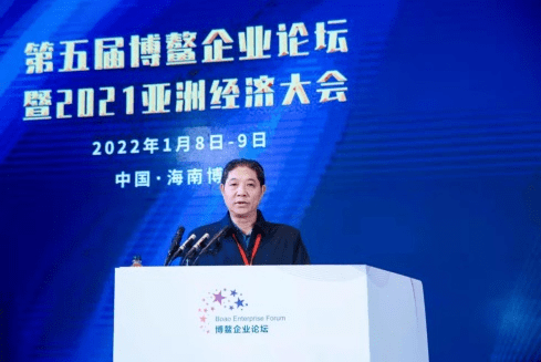 中医袁洪 荣登《智慧中国》封面人物 章显中医魅力(图4) 中医袁洪 荣登《智慧中国》封面人物 章显中医魅力(图4)