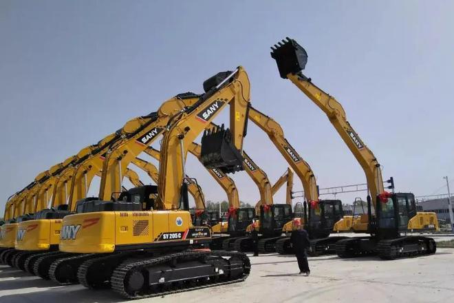 世界“机械冠军”产生:约翰迪尔排第5中国制造3家跻身十强(图2) 世界“机械冠军”产生:约翰迪尔排第5中国制造3家跻身十强(图2)