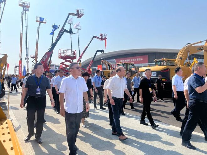 中国(济南)国际工程机械暨装备制造产业链博览会在济南举办(图3) 中国(济南)国际工程机械暨装备制造产业链博览会在济南举办(图3)