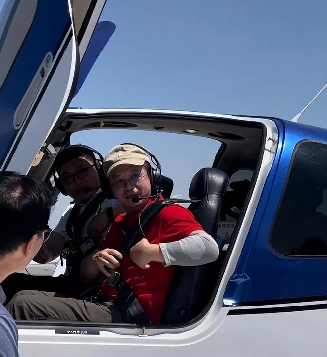 1辆100万元!小鹏百万级“豪车”闯入6500亿低空经济赚还是亏?(图7) 1辆100万元!小鹏百万级“豪车”闯入6500亿低空经济赚还是亏?(图7)