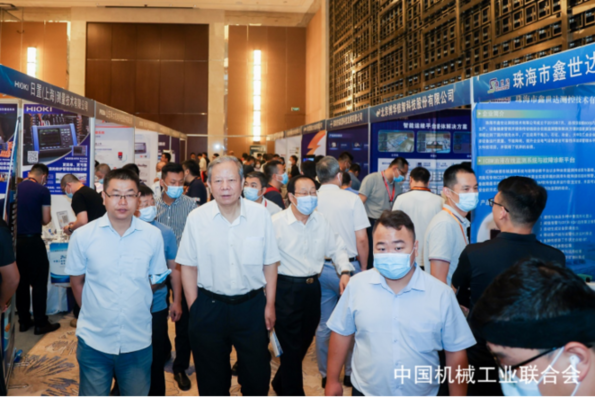 “2022中国工业设备智能运维技术大会”盛大召开(图4) “2022中国工业设备智能运维技术大会”盛大召开(图4)