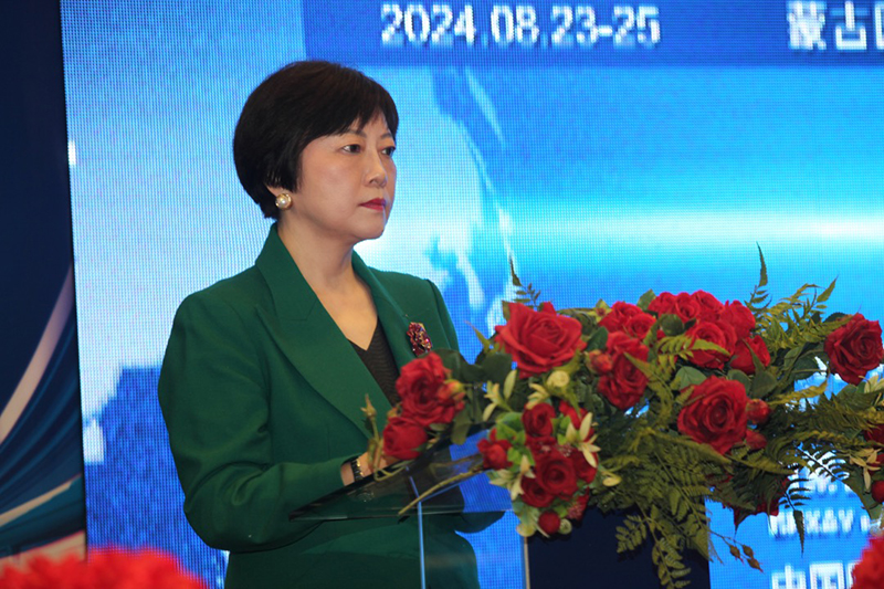 “一带一路”携手“草原之路”蒙古国中国商品展在乌兰巴托隆重开幕(图3) “一带一路”携手“草原之路”蒙古国中国商品展在乌兰巴托隆重开幕(图3)