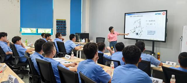 厦门集美大学诚毅学院智能制造与机械工程系推进教学创新出成果(图1) 厦门集美大学诚毅学院智能制造与机械工程系推进教学创新出成果(图1)