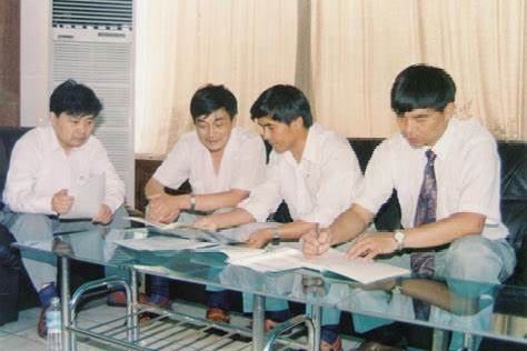 生了4个儿子因太穷送出两个谁知四个儿子后来都成了亿万富翁(图1) 生了4个儿子因太穷送出两个谁知四个儿子后来都成了亿万富翁(图1)