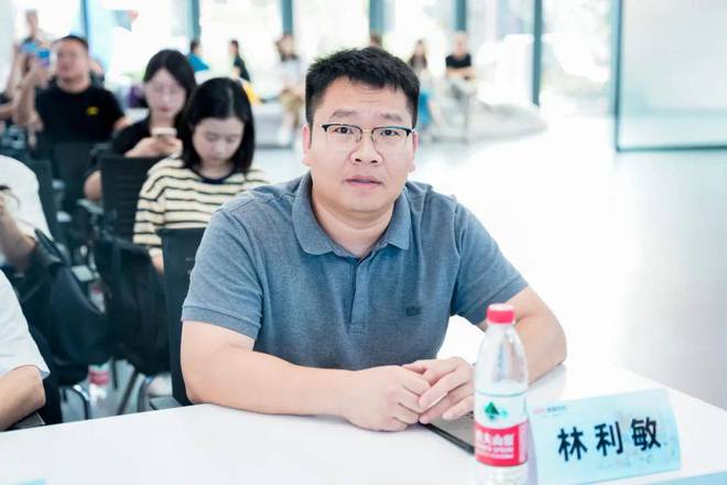 80后台州退伍老兵做小生意年销超2亿元如今再创业(图1) 80后台州退伍老兵做小生意年销超2亿元如今再创业(图1)