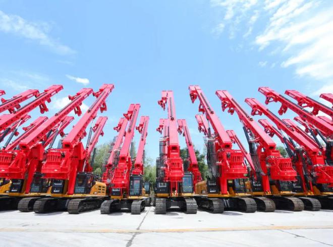 2024世界工程机械冠军一年销售额约2979亿元中国2家排进前十(图2) 2024世界工程机械冠军一年销售额约2979亿元中国2家排进前十(图2)