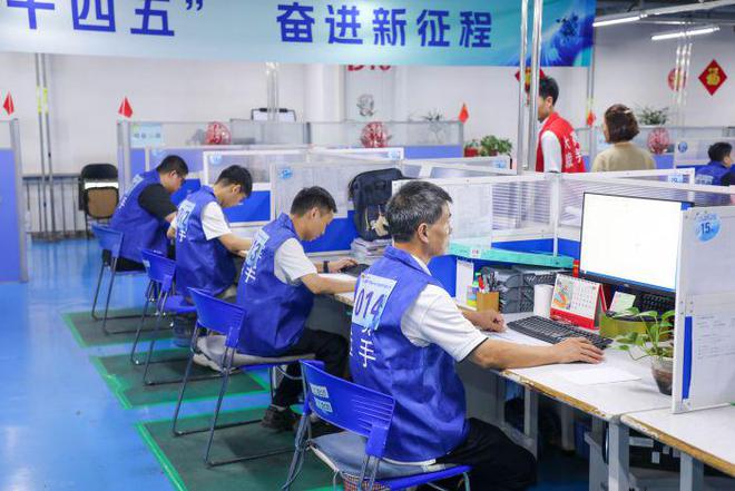 2024年“金锤杯”滨海Creo3D绘图职业技能大赛成功举办(图2) 2024年“金锤杯”滨海Creo3D绘图职业技能大赛成功举办(图2)