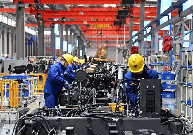 中日机械巨头收入断崖:日本小松年收超1000亿中国徐工让人意外(图13) 中日机械巨头收入断崖:日本小松年收超1000亿中国徐工让人意外(图13)