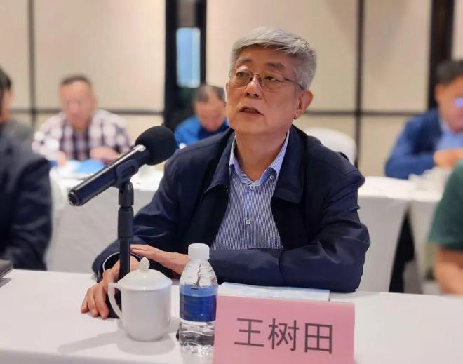 向新而行竞合共荣!中国纺机协会九届一次常务理事会给出新质答案(图7) 向新而行竞合共荣!中国纺机协会九届一次常务理事会给出新质答案(图7)