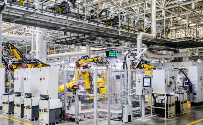 赛力斯超级工厂荣获“2024新汽车·年度最佳工厂” 树立新智造典范(图3) 赛力斯超级工厂荣获“2024新汽车·年度最佳工厂” 树立新智造典范(图3)