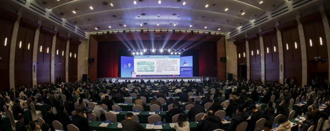 全面绿色发展 智慧低碳先行丨2024中国(保定)制造强国年会暨电力及新能源高端装备发展大会成功召开(图1) 全面绿色发展 智慧低碳先行丨2024中国(保定)制造强国年会暨电力及新能源高端装备发展大会成功召开(图1)