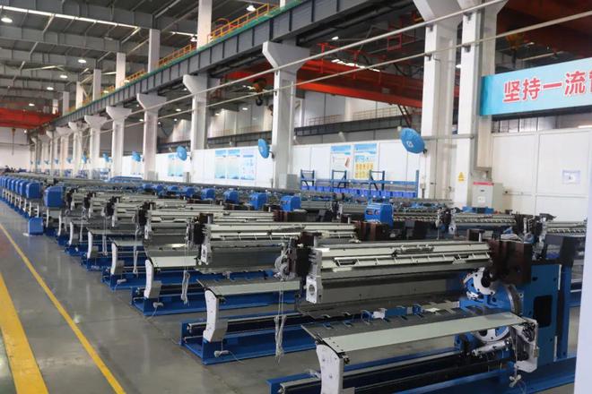 恒天重工所属企业郑州华萦签订多个国内外纺丝、卷绕成套设备项目(图1) 恒天重工所属企业郑州华萦签订多个国内外纺丝、卷绕成套设备项目(图1)