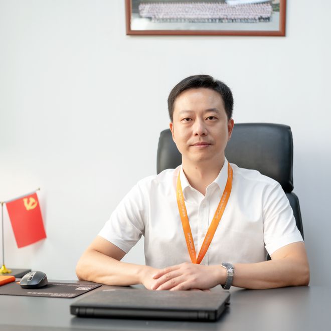 NEPCON电子制造行业大奖评选正式启动豪华评审团公布!(图12) NEPCON电子制造行业大奖评选正式启动豪华评审团公布!(图12)