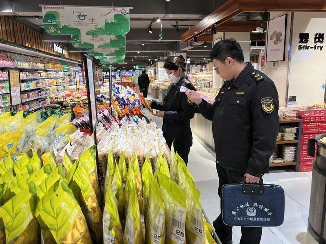 严查食品、药品及特种设备安全 织密市场安全网(图2)
